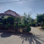 閑静な住宅地にある50坪以上ある売地！徒歩500ｍ圏内にはコンビニや小学校、公園と住環境に適した立地となっております！